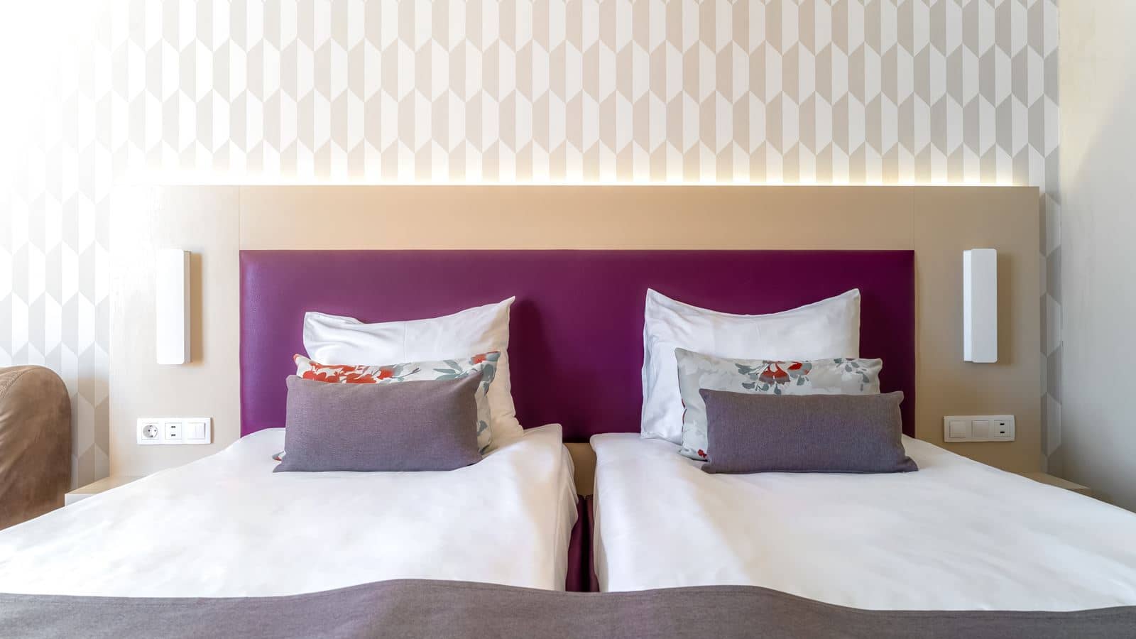 rooms-single-use-standard-room-balcony
