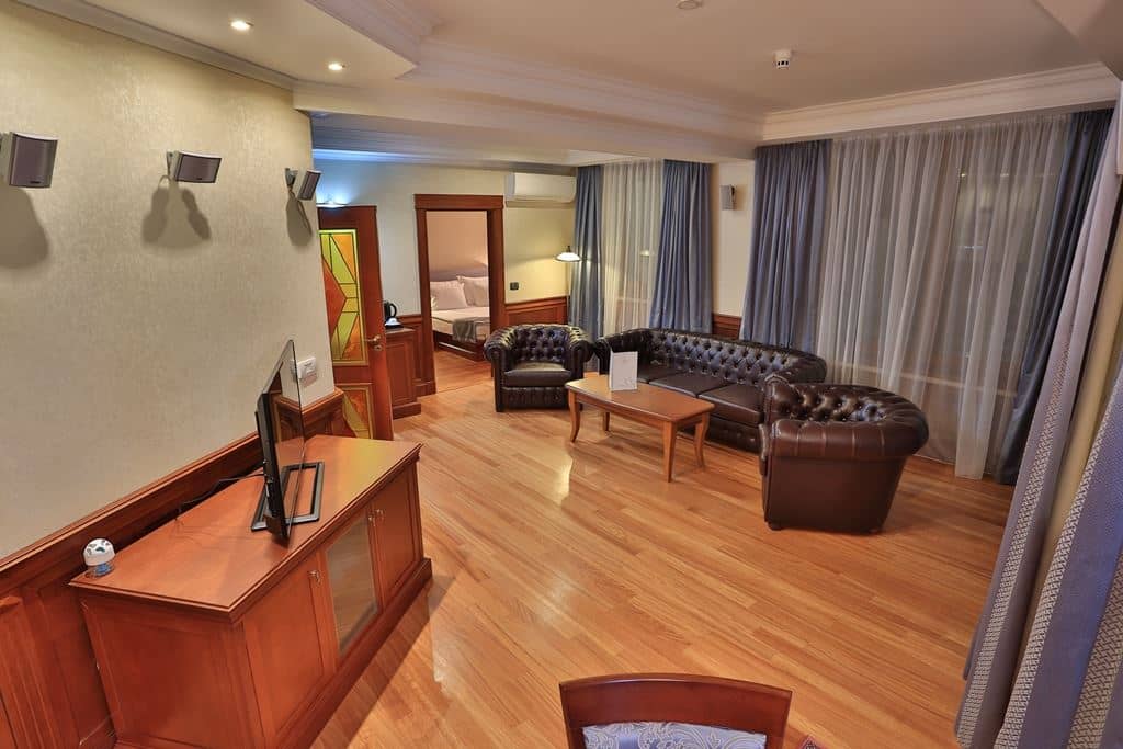 rooms-standard-suite-sea-view