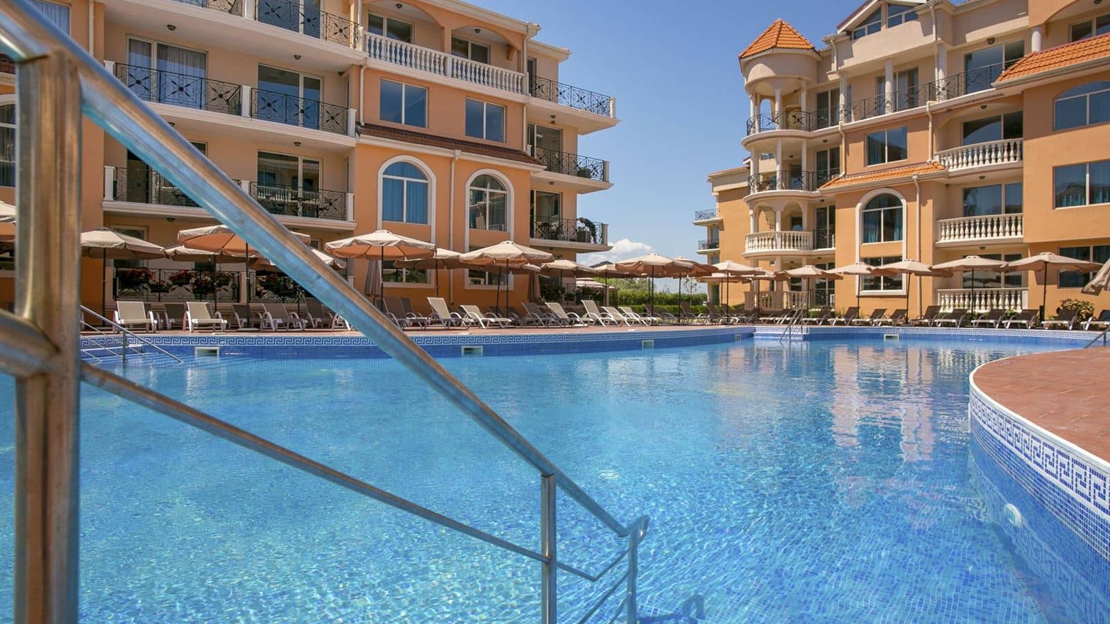 pools-outdoor-pool