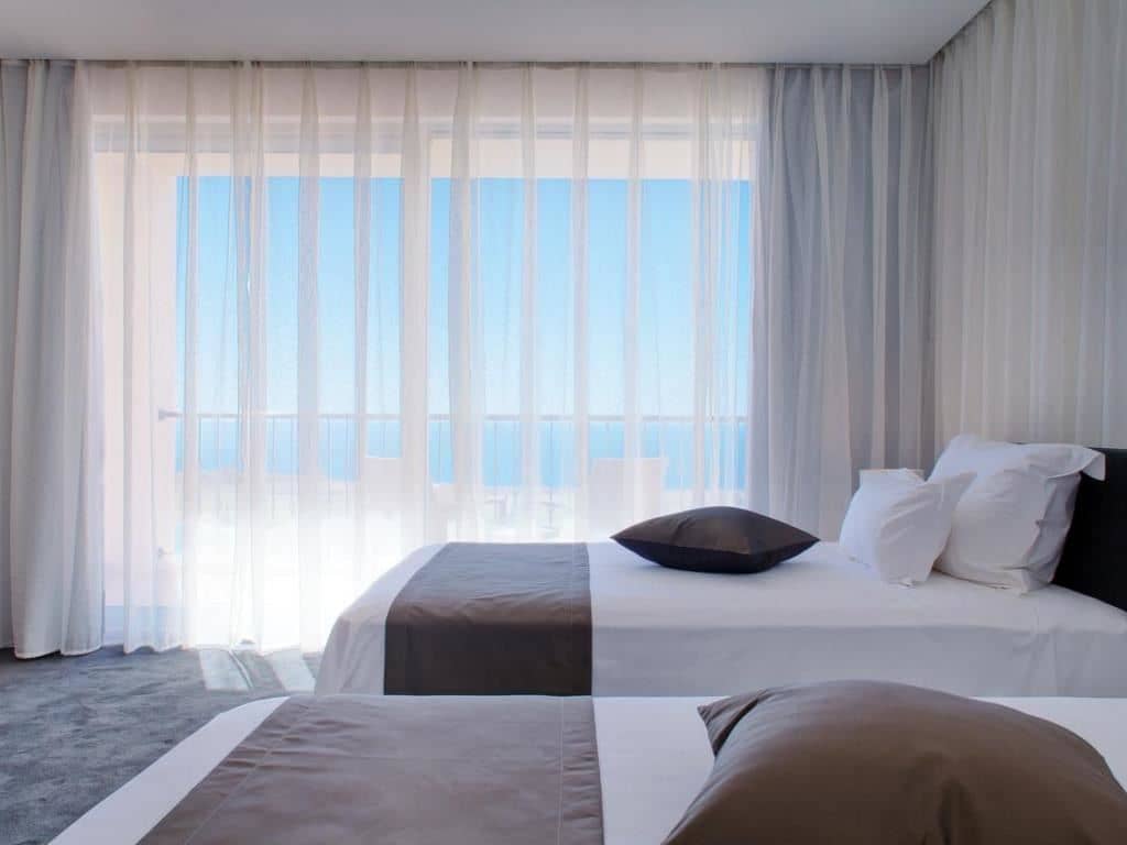rooms-standard-studio-seaview-balcony