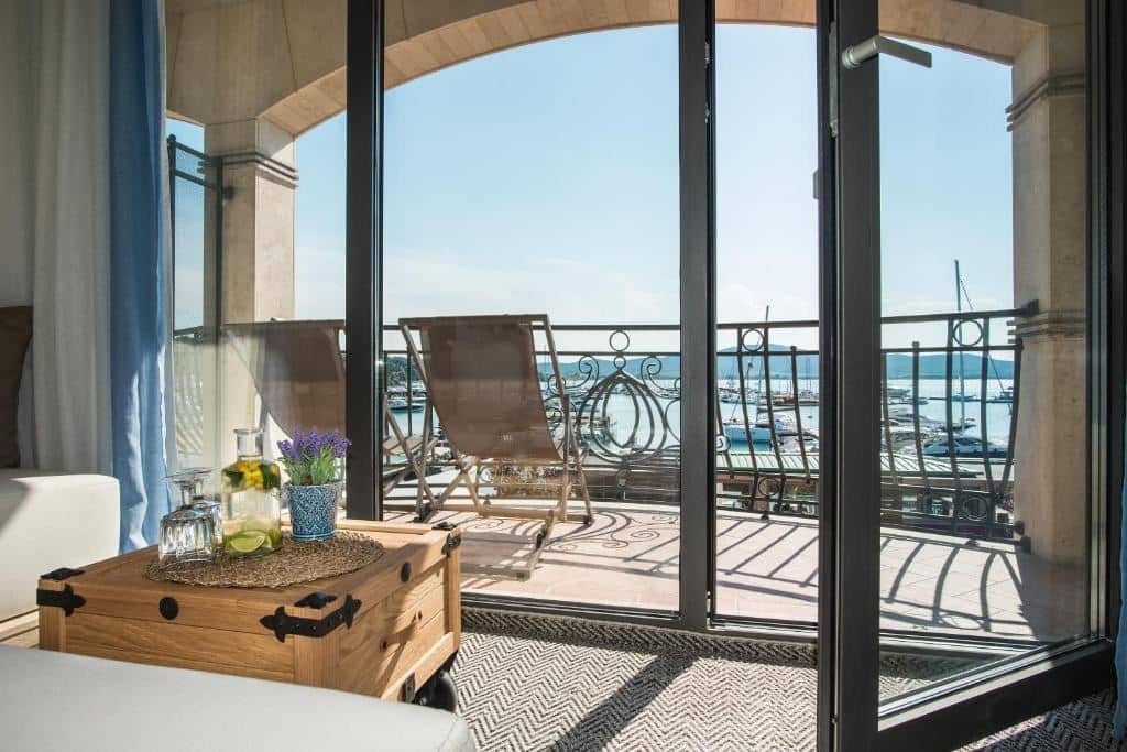 rooms-standard-room-sea-view-balcony-or-terrace