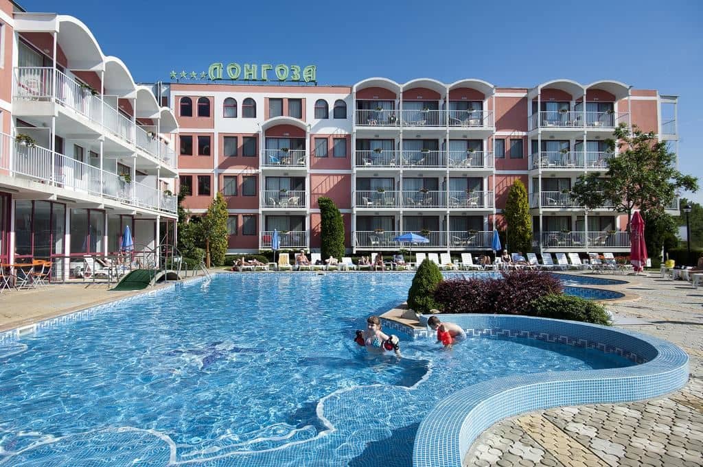 pools-outdoor-pool