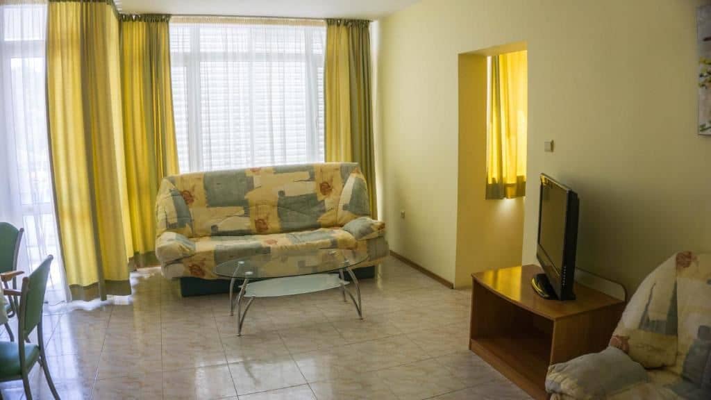 rooms-standard-apartment-balcony-or-terrace