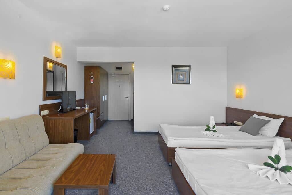 rooms-standard-room