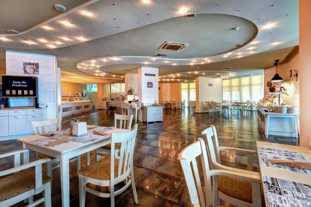 restaurants-restaurants