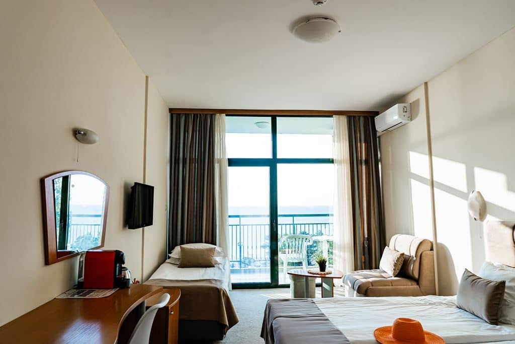 rooms-double-sea-view-room