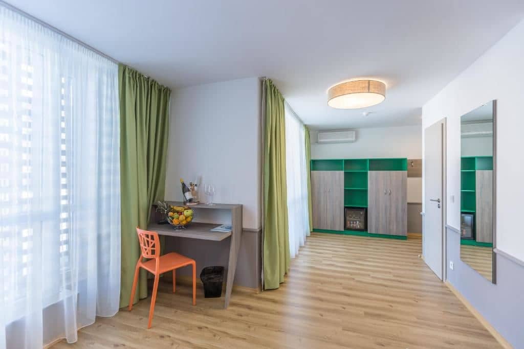 rooms-superior-room