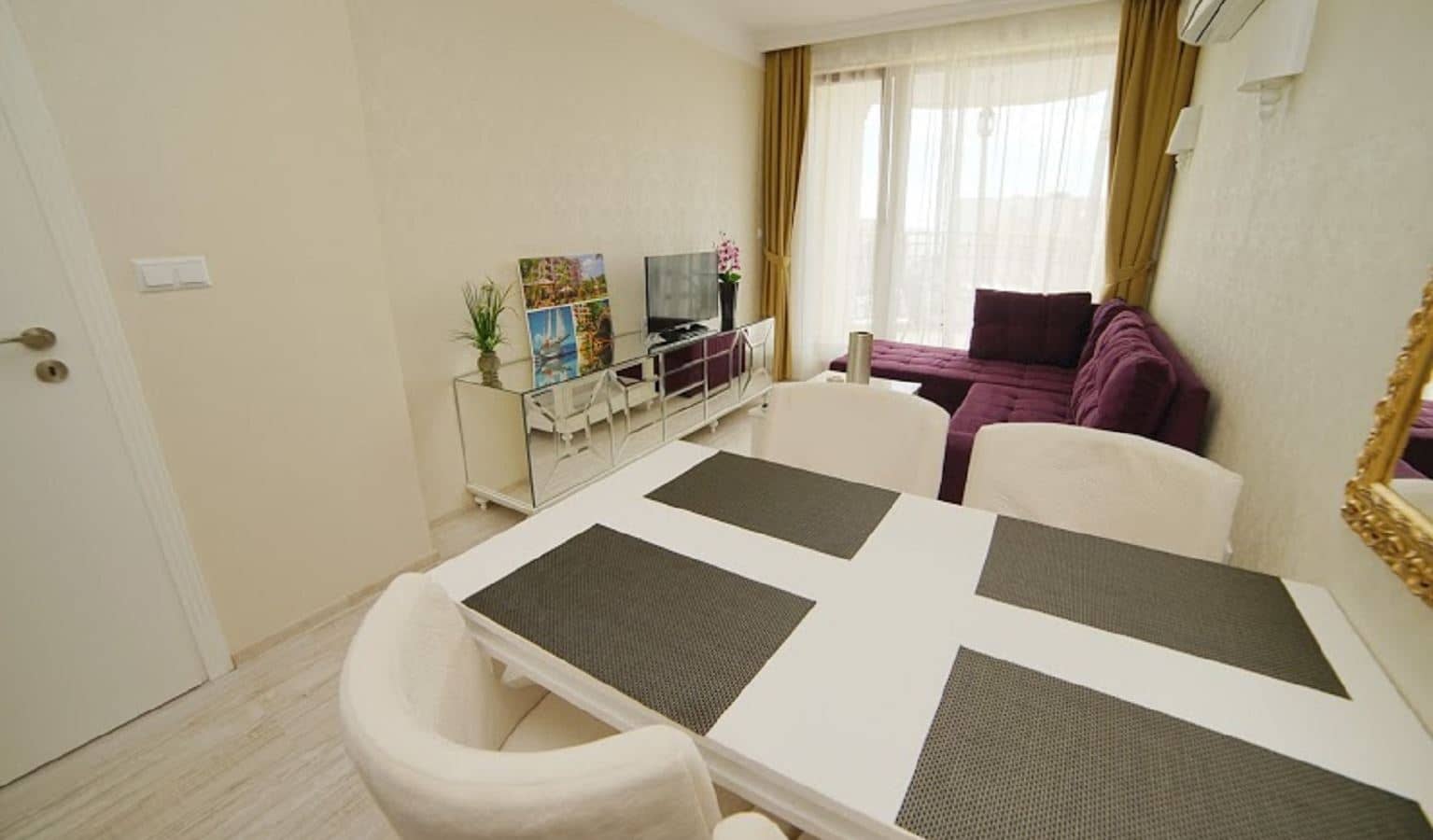 rooms-1-bedroom-standard-apartment-balcony