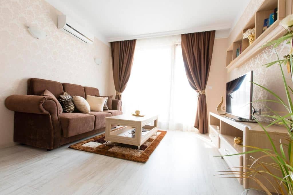 rooms-1-bedroom-standard-apartment-balcony