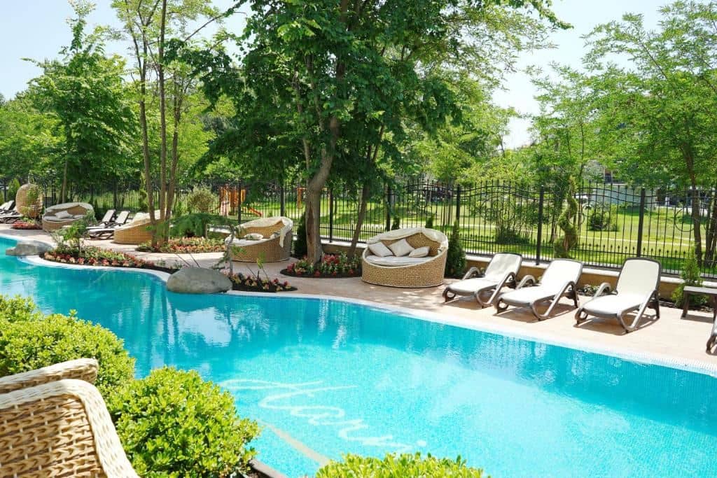 pools-pools