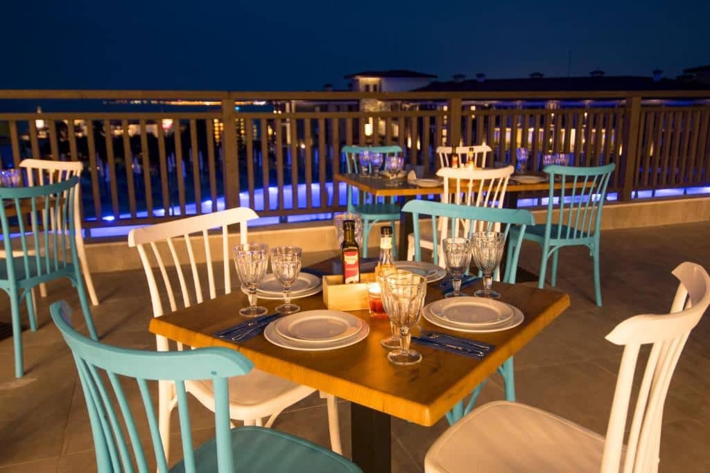 restaurants-restaurants