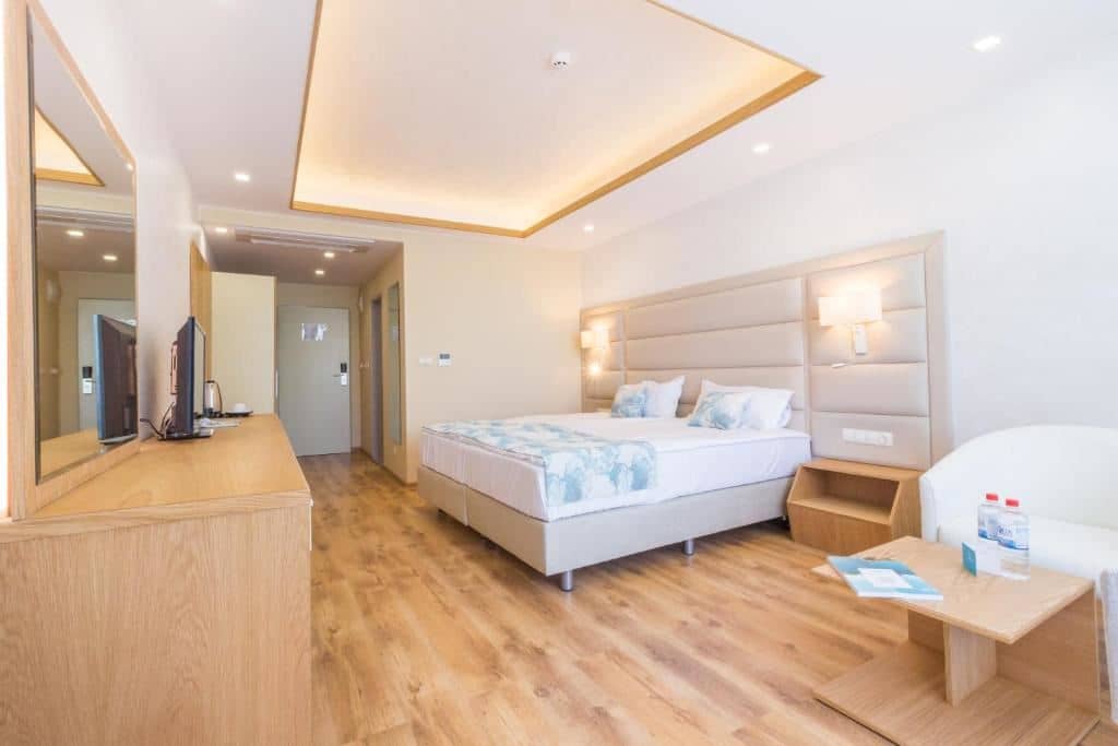 rooms-standard-room-balcony-or-terrace