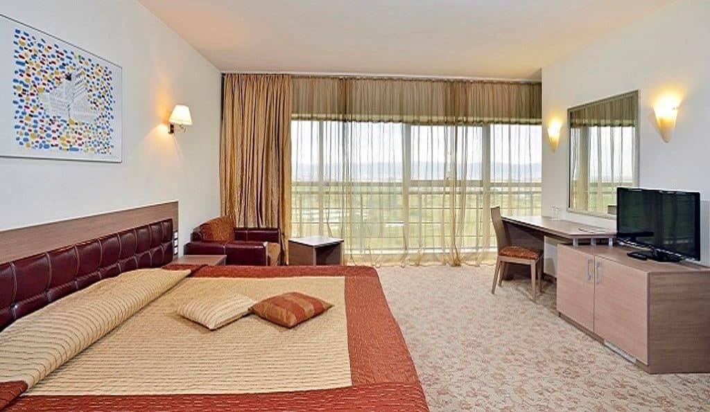 rooms-double-park-view