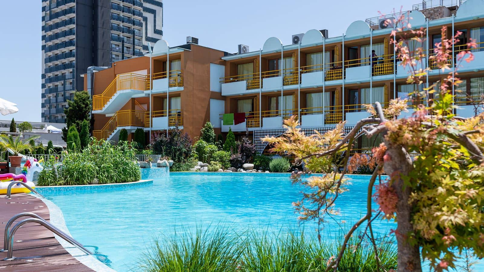 pools-outdoor-pool