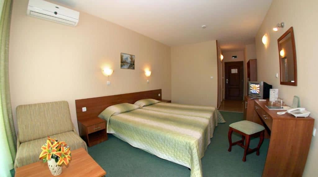 rooms-double-standard-room
