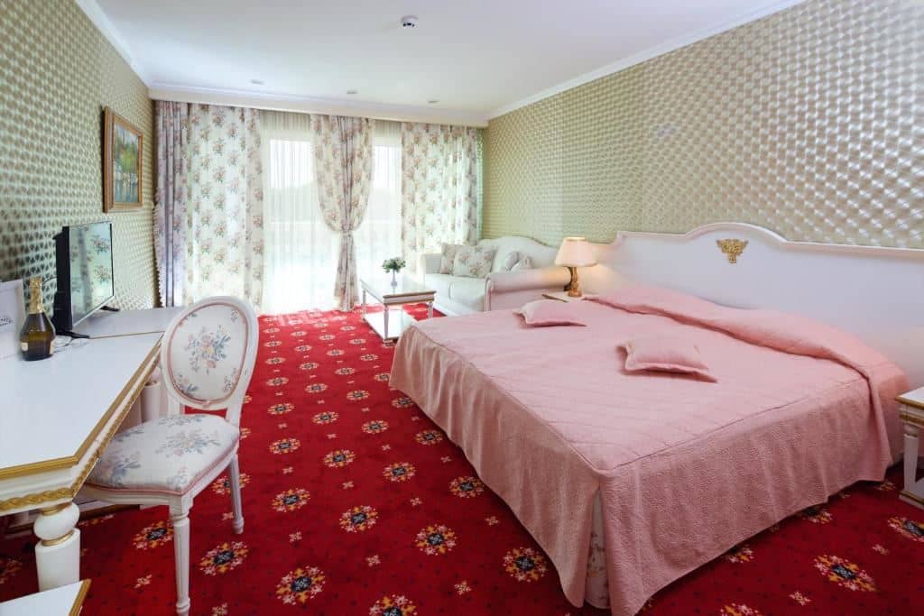 rooms-double-deluxe-room