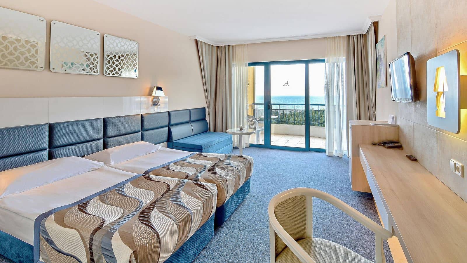rooms-twin-deluxe-room-latera-lsea-view-balcony-or-terrace