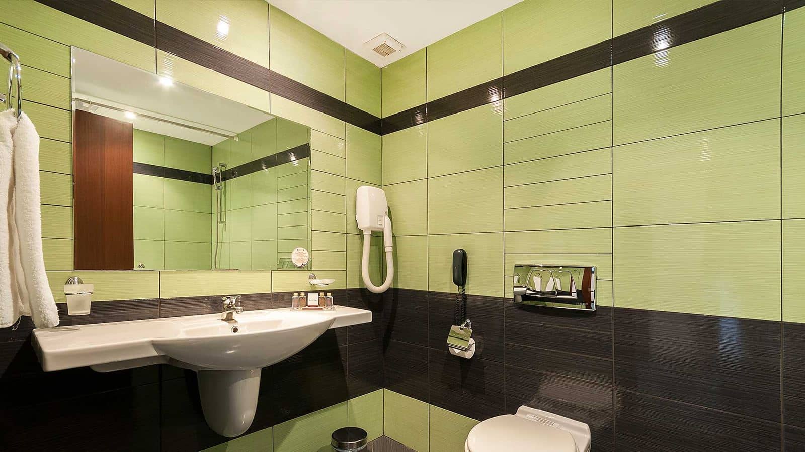 rooms-twin-standard-room-balcony