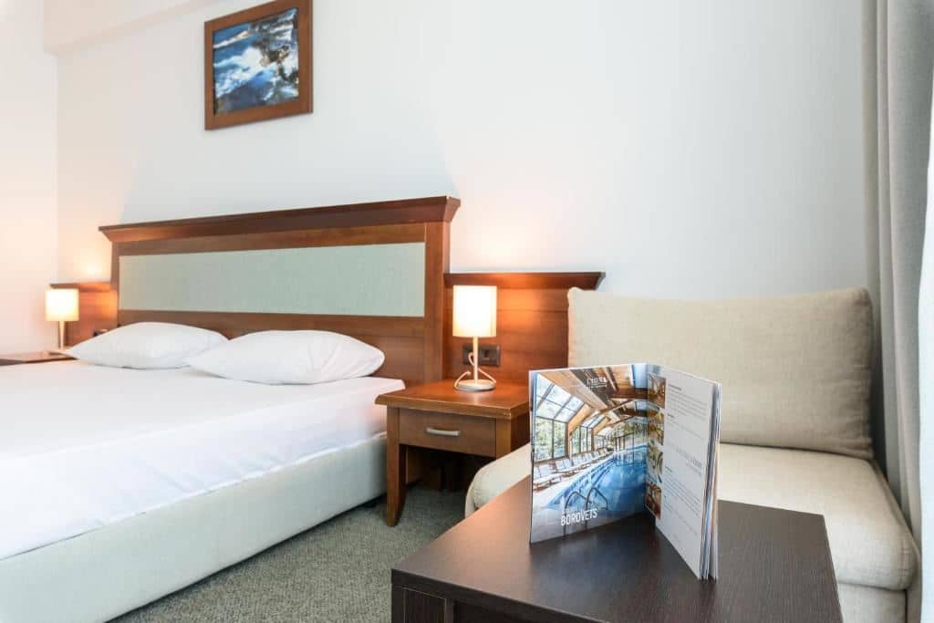 rooms-single-wchild-standard-room-balcony