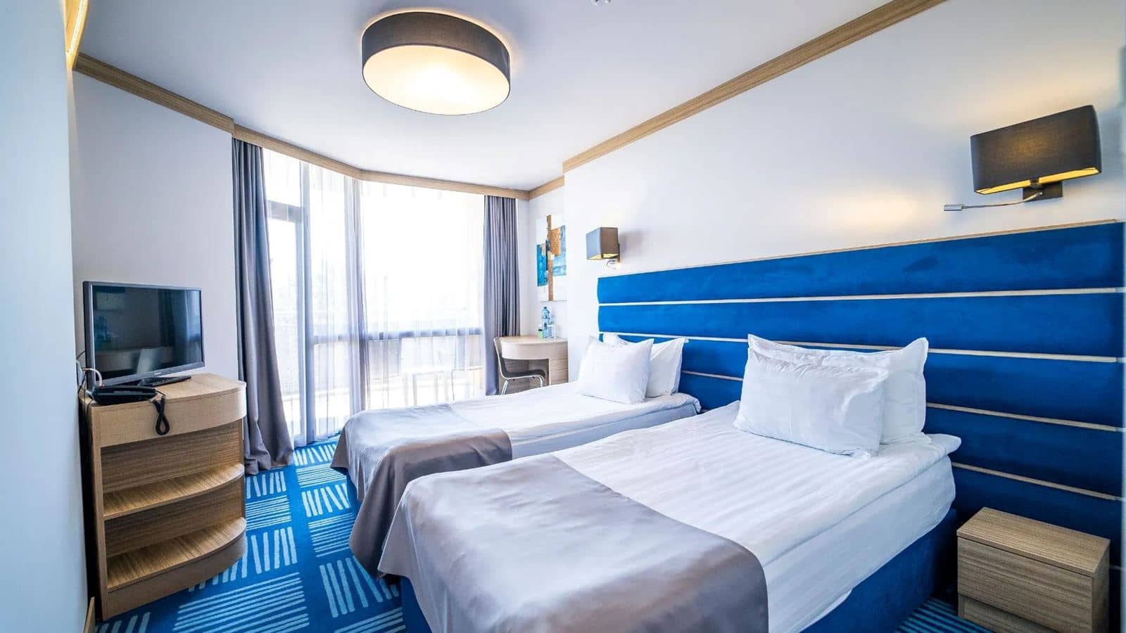 rooms-twin-standard-room-balcony