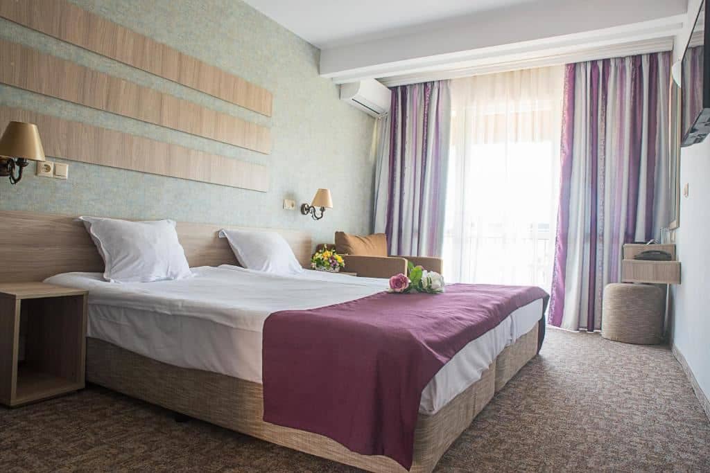 rooms-standard-room-balcony-or-terrace