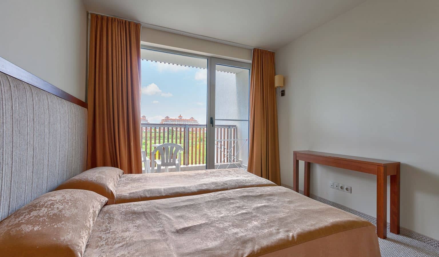 rooms-one-bedroom-suite-park-view