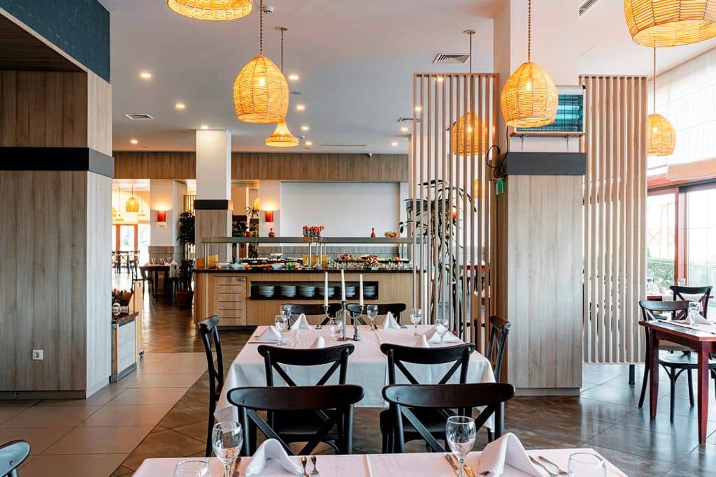restaurants-restaurants