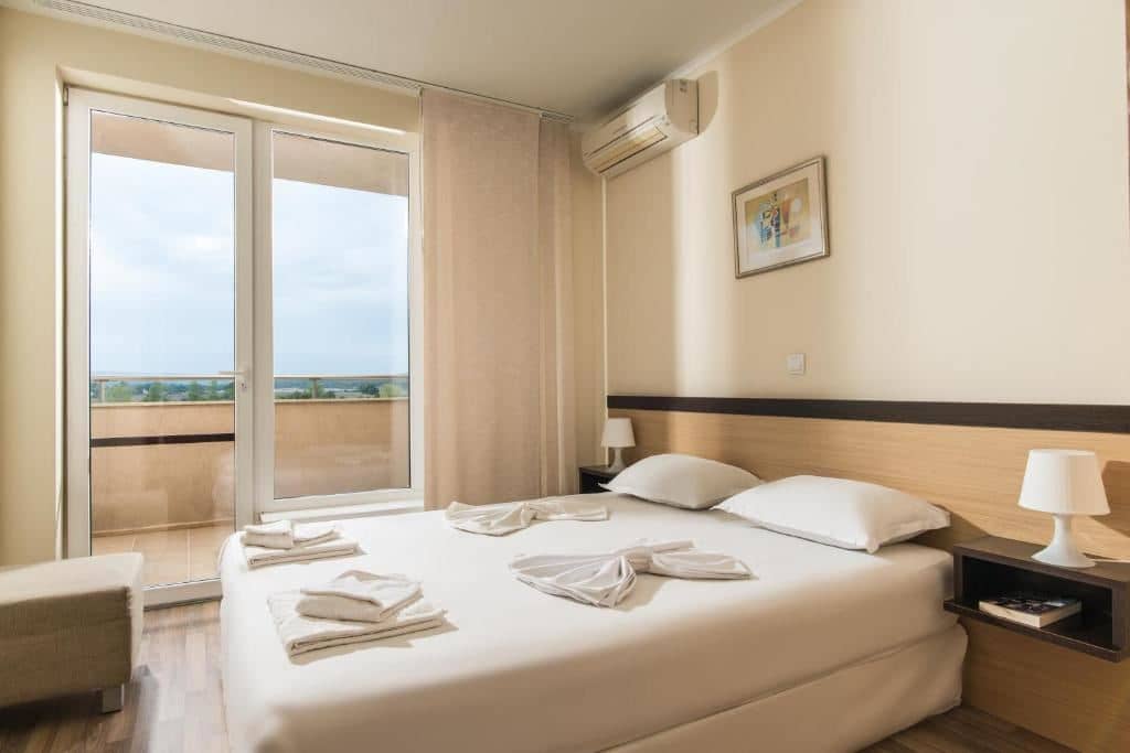 rooms-2-bedroom-standard-apartment-seaview-balcony-or-terrace