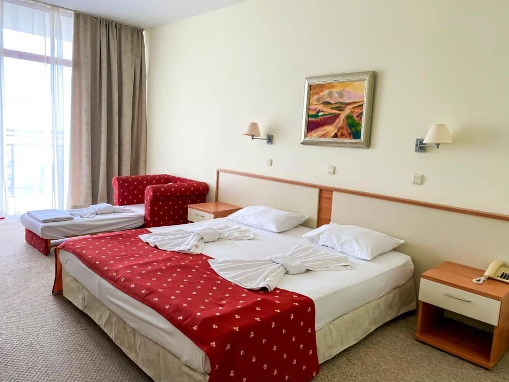rooms-family-room