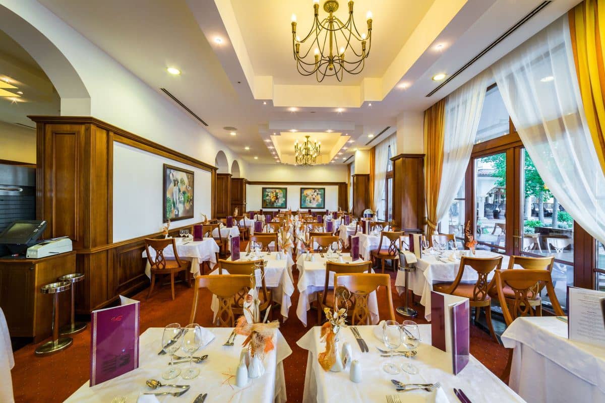 restaurants-poseidon-restaurant