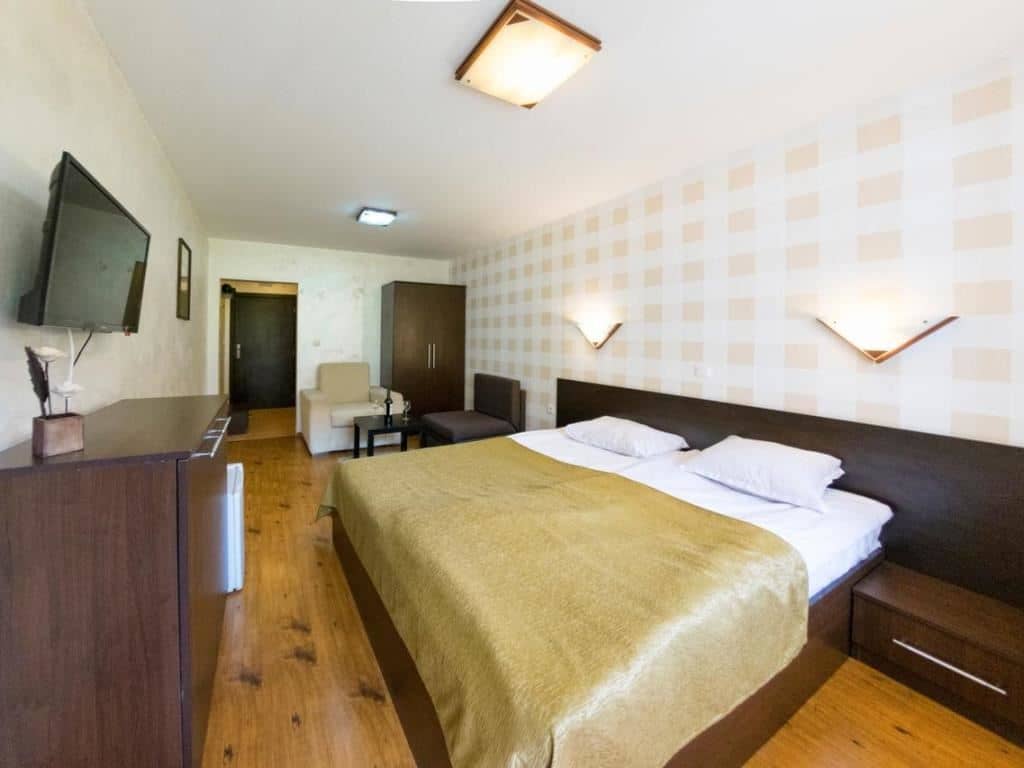 rooms-2-bedroom-standard-apartment-balcony