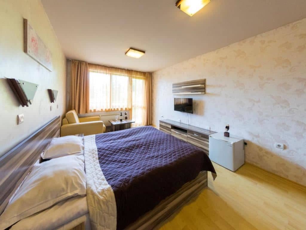 rooms-2-bedroom-standard-apartment-balcony