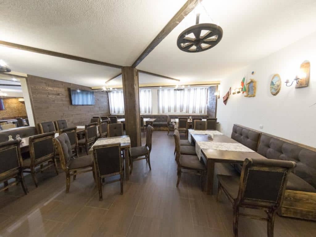 restaurants-restaurant