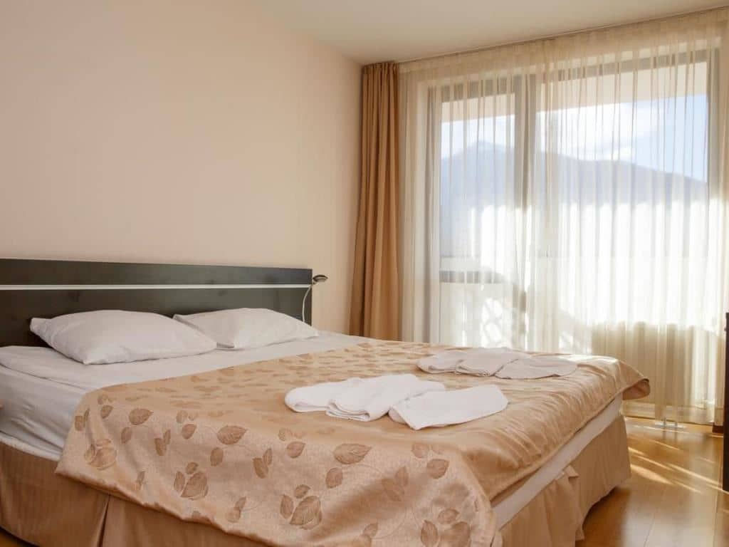 rooms-standard-apartment-balcony
