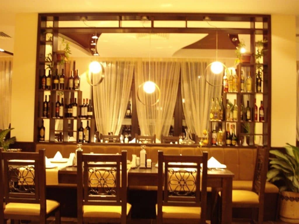 restaurants-restaurant