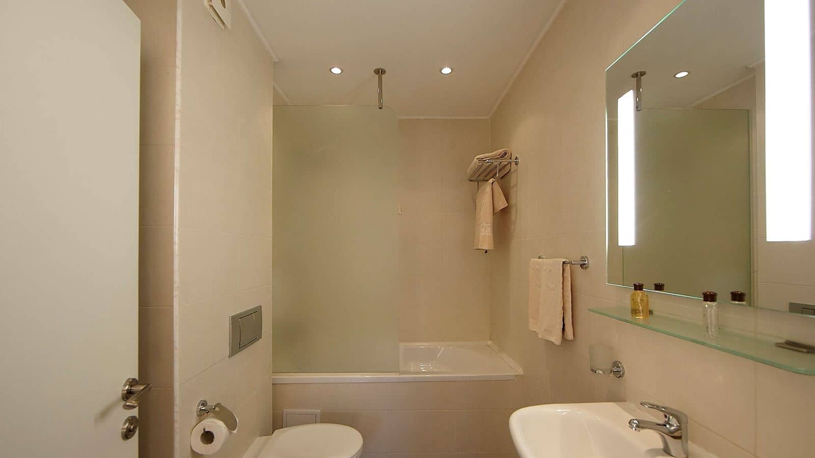 rooms-single-standard-room