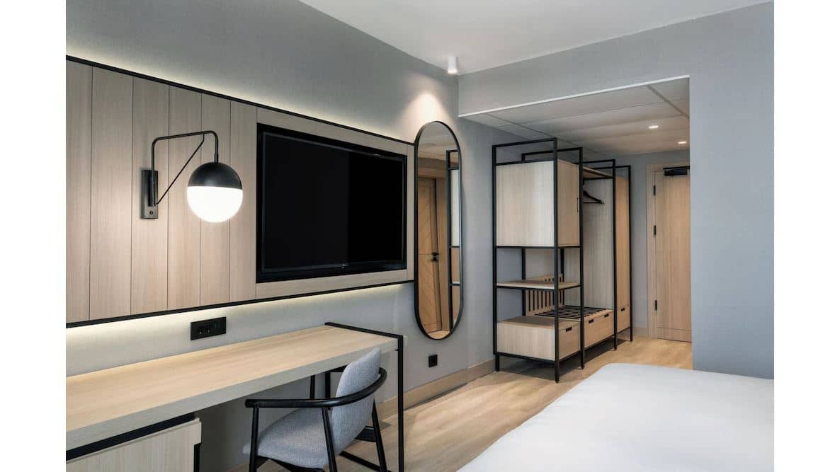 rooms-doubletwin-deluxe-room-seaview-balcony