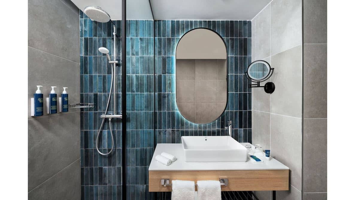 rooms-doubletwin-deluxe-room-seaview-balcony