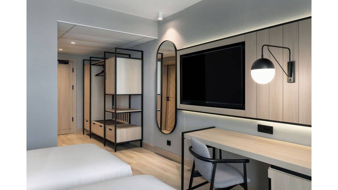 rooms-singleuse-deluxe-room-seaview-balcony