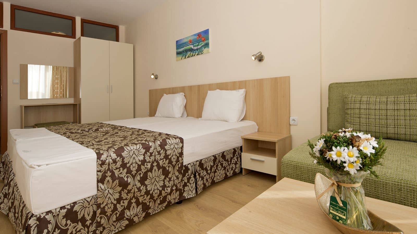 rooms-2-bedroom-standard-apartment-balcony