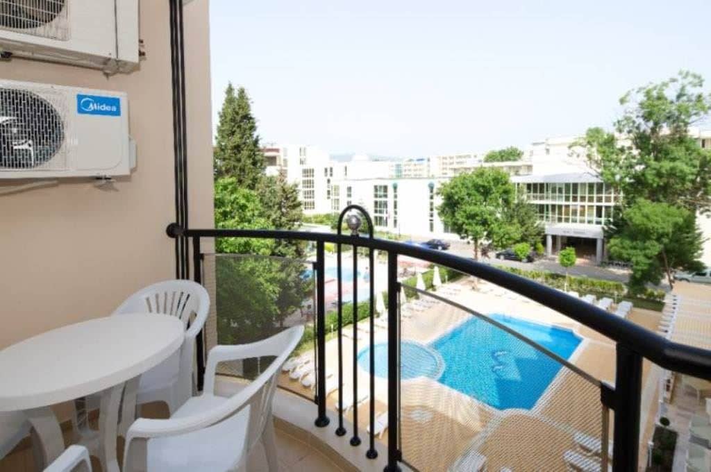 rooms-2-bedroom-standard-apartment-balcony