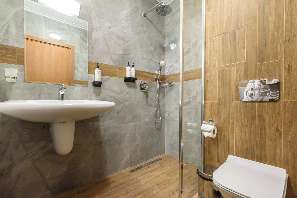 rooms-2-bedroom-standard-apartment-balcony