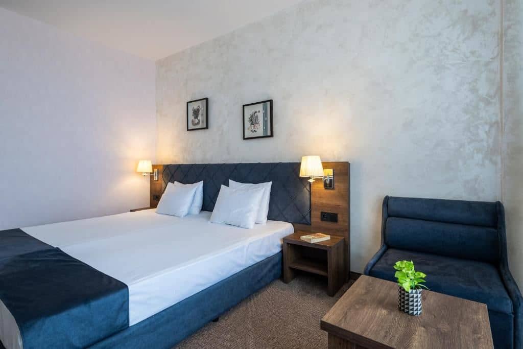 rooms-singleuse-standard-room-park-view-balcony-or-terrace