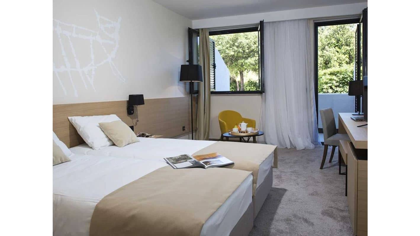 rooms-comfort-room-balcony
