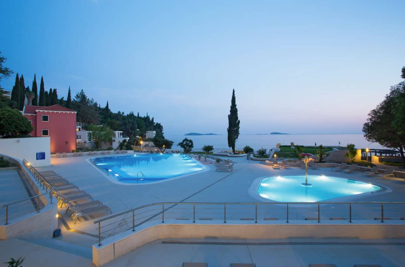 pools-outdoor-pool