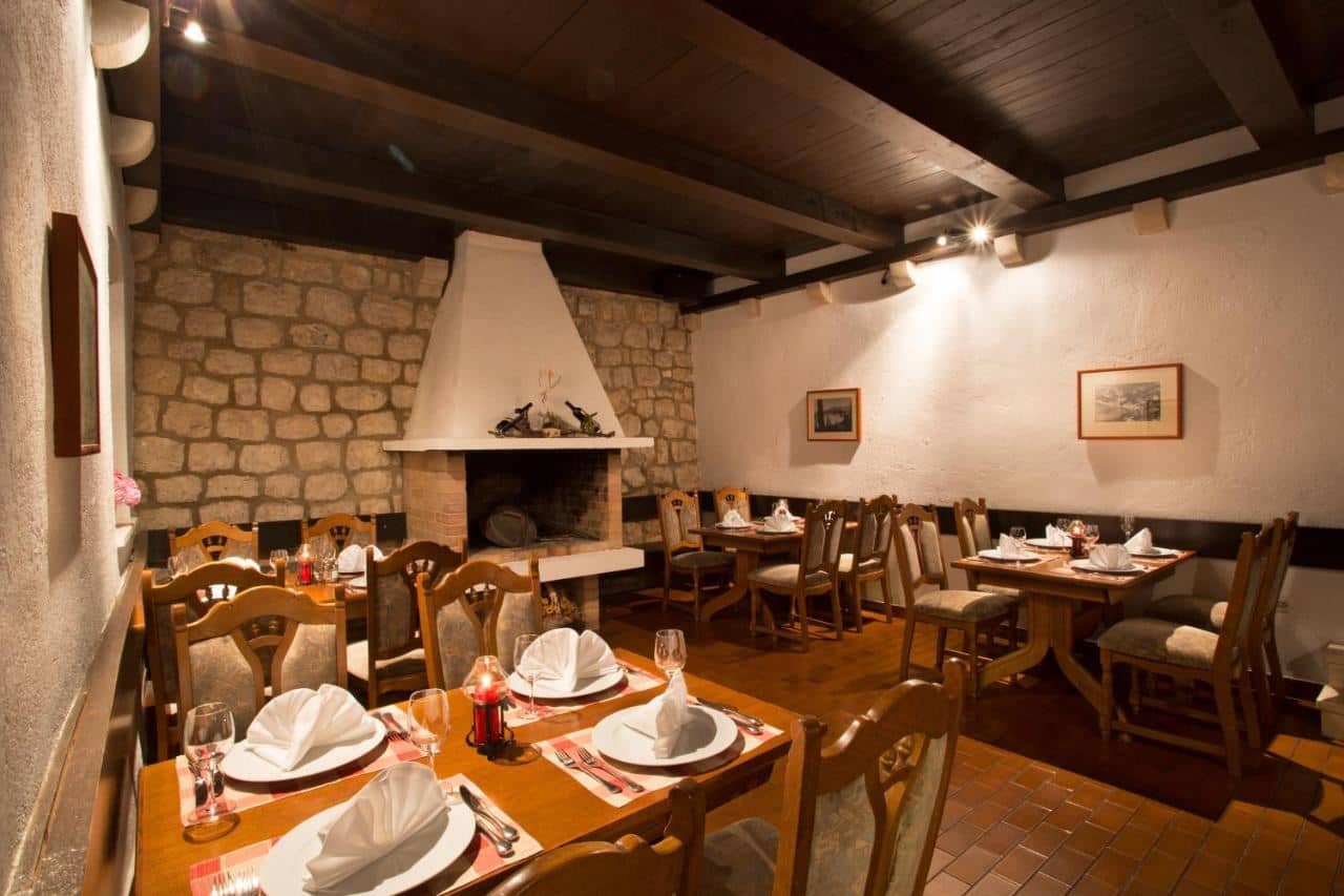 restaurants-restaurants