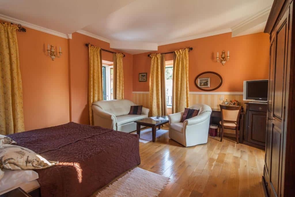 rooms-single-wchild-deluxe-room