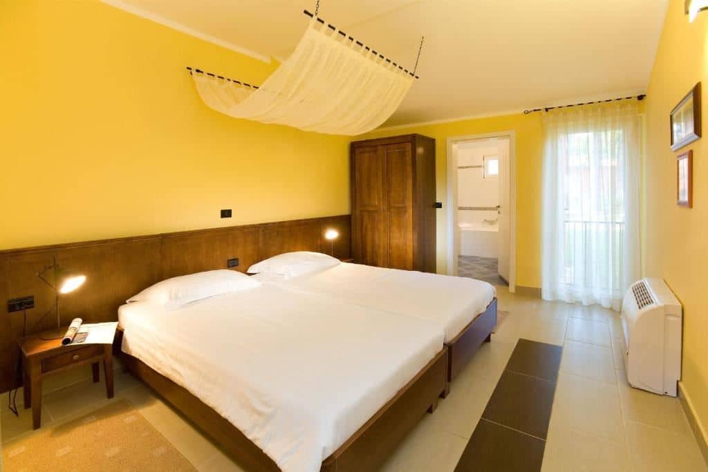 rooms-1-bedroom-classic-villa-park-view