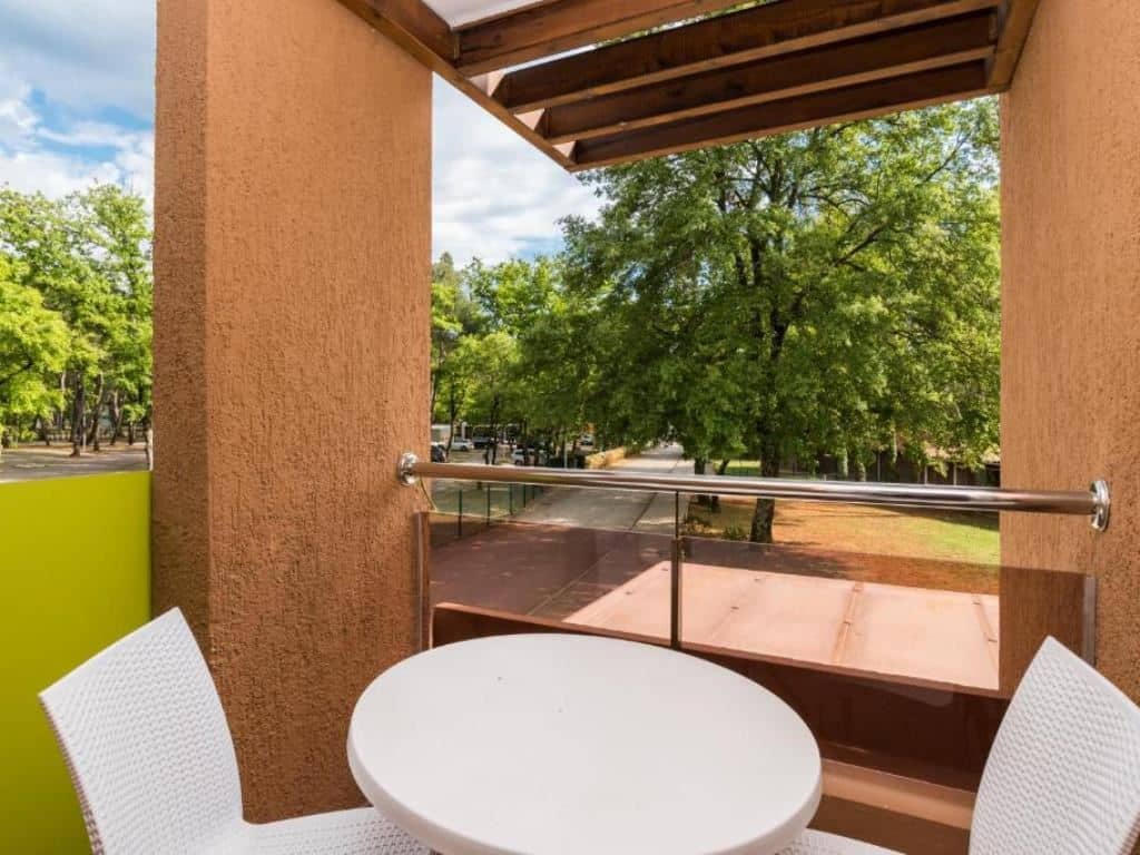 rooms-2-bedroom-superior-apartment-park-view-balcony