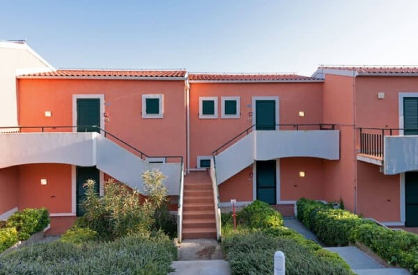 rooms-2-bedroom-apartment-balcony-or-terrace